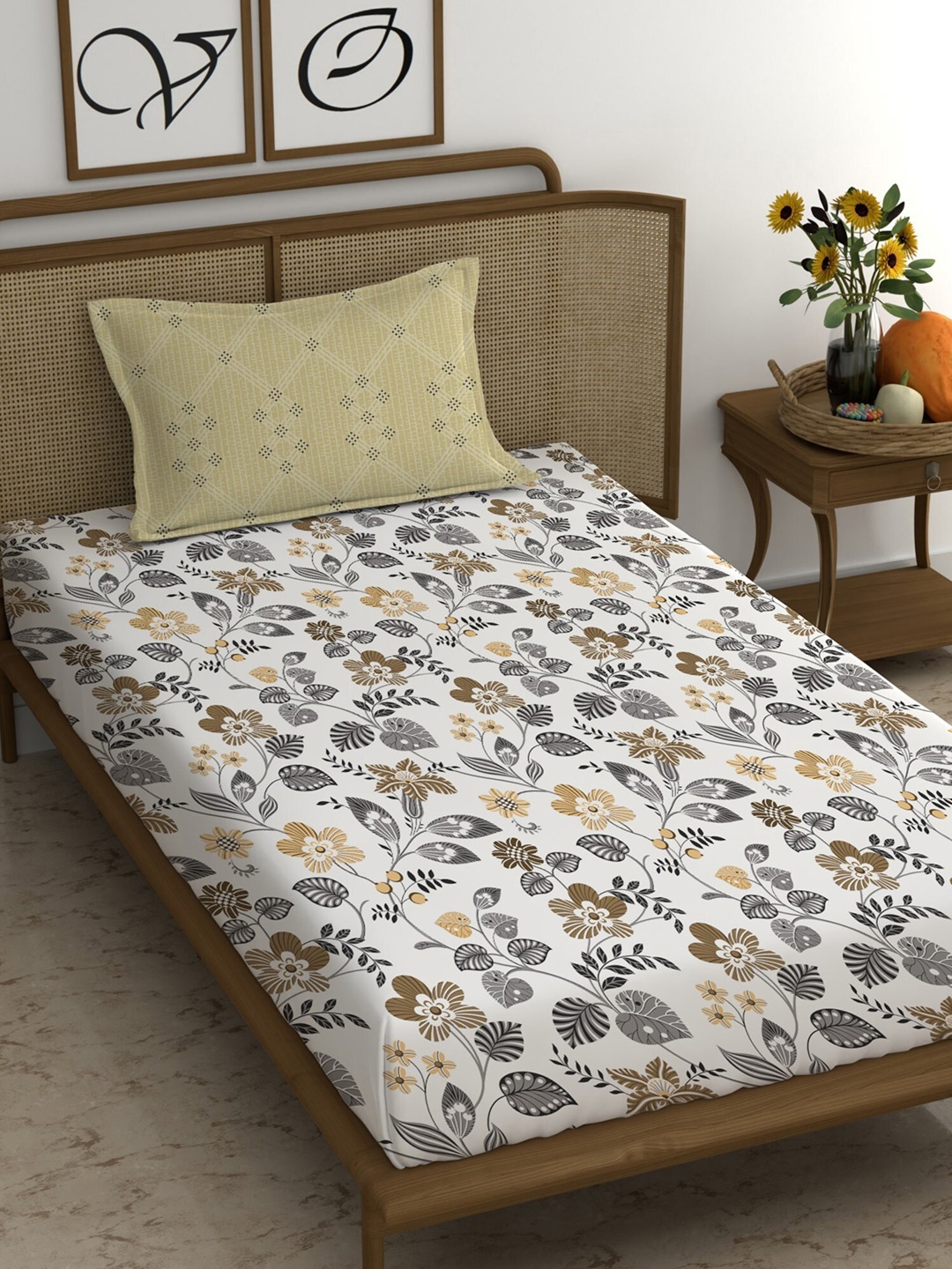 

CHHAVI INDIA Brown & White Floral 210 TC Single Bedsheet With 1 Pillow Cover
