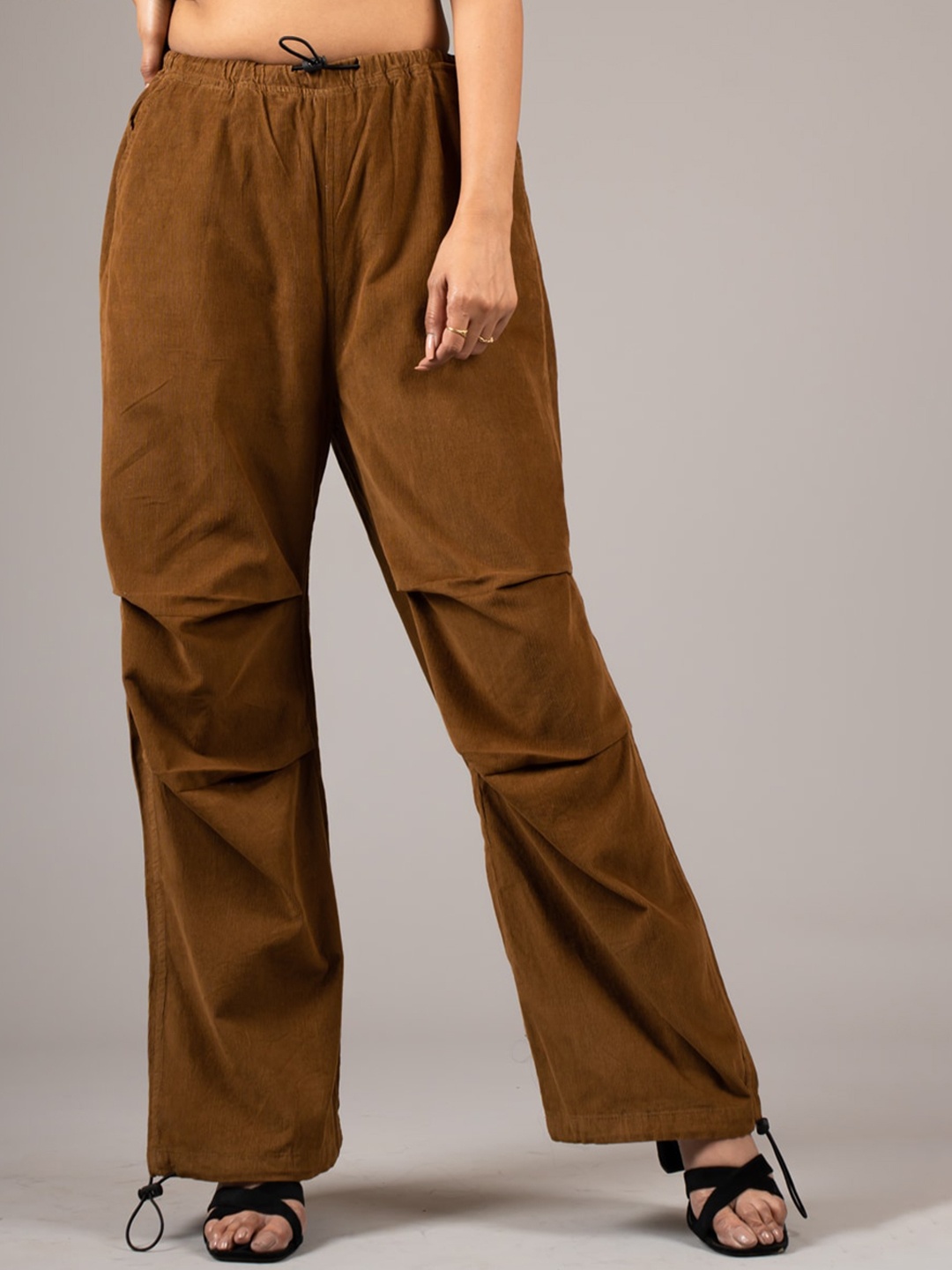 

River Of Design Jeans Women Loose Fit Corduroy Trousers, Beige