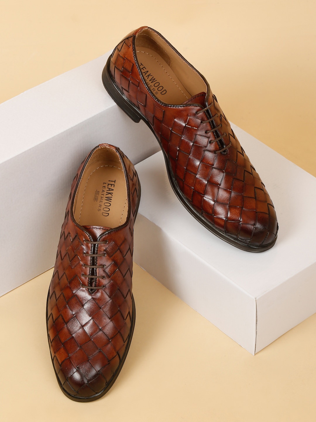 

Teakwood Leathers Men Textured Leather Formal Oxfords, Brown