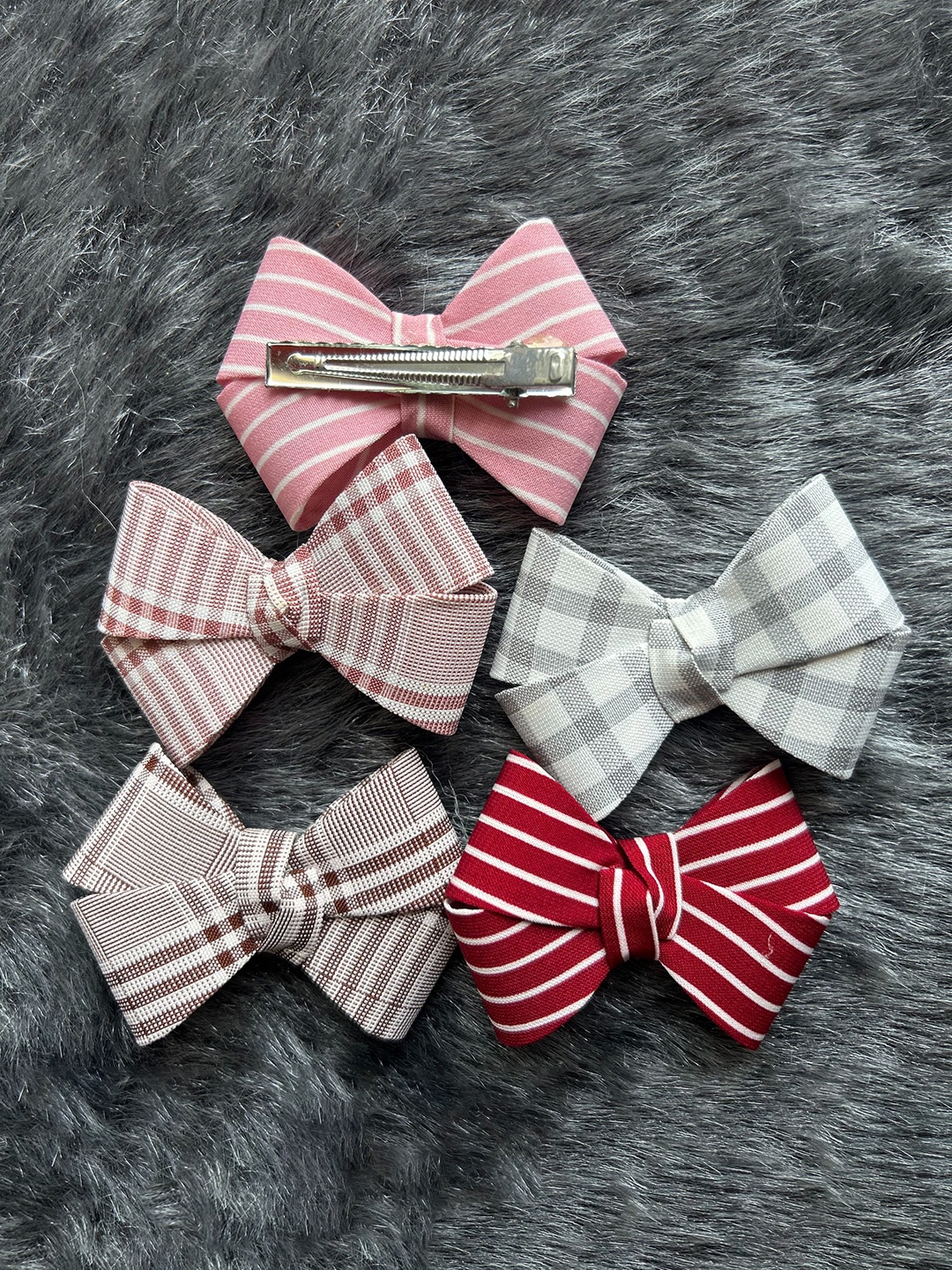 

LYTIX Girls Set of 4 Assorted Alligator Hair Clip