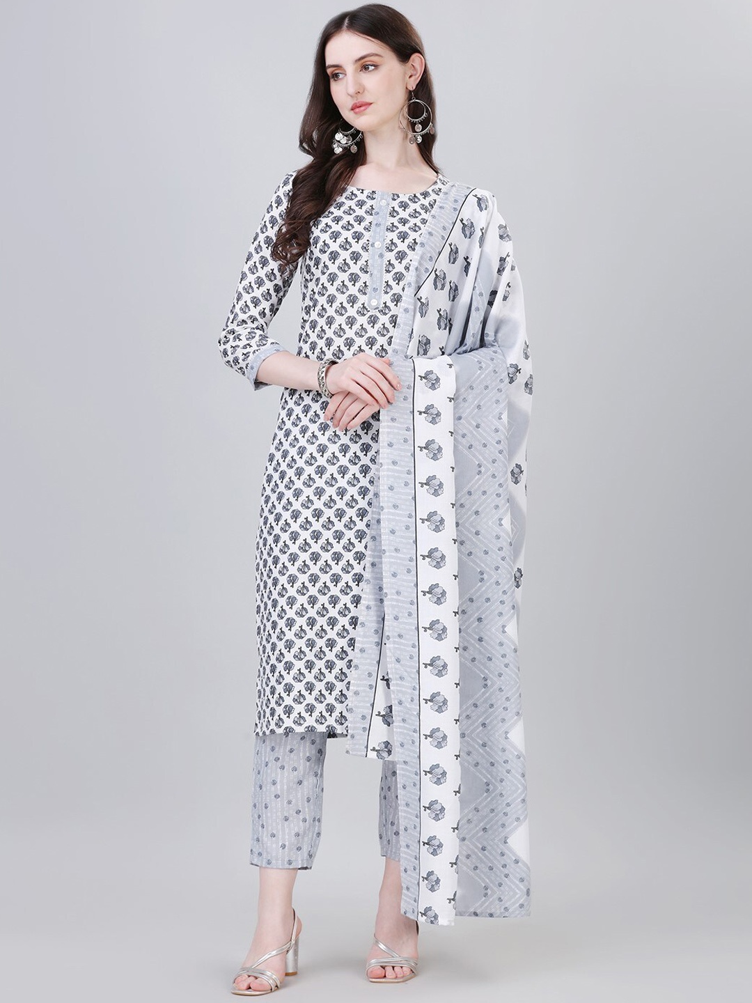 

Modestouze Attires Motifs Printed Gotta Patti Straight Kurta & Trousers With Dupatta, Grey