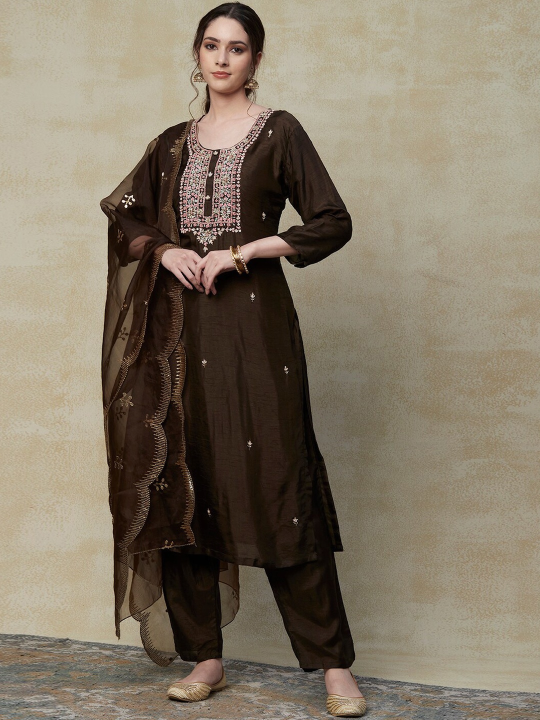 

FASHOR Brown Floral Embroidered Thread Work Kurta & Trousers With Dupatta