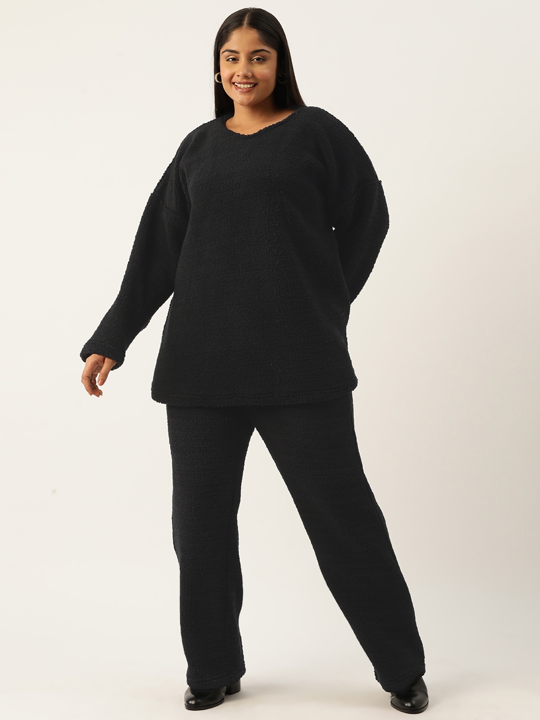 

theRebelinme Women Plus Size Solid Sweatshirt with Track Pants, Black