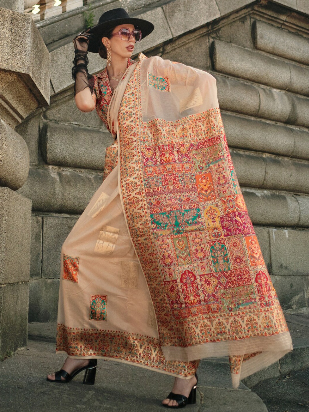 

Saree mall Etnic Motifs Woven Design Zari Detail Sarees, Cream