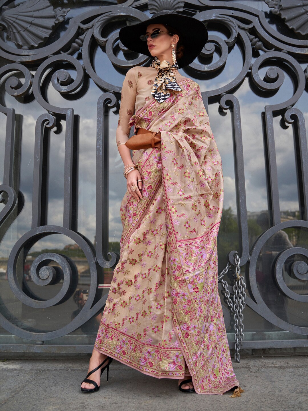 

Saree mall Floral Woven Design Organza Banarasi Saree, Cream