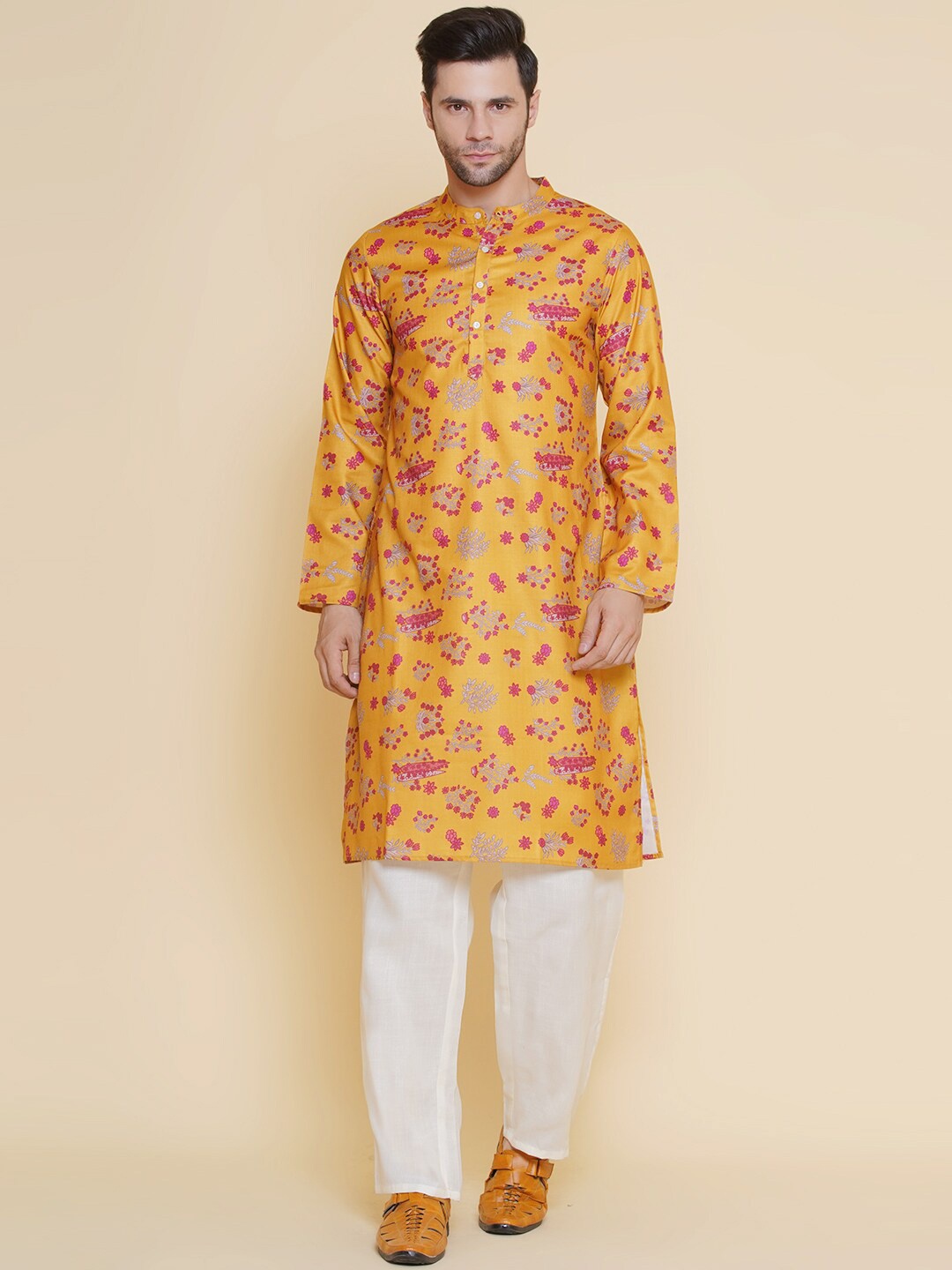 

Baawara By Bhama Floral Printed Band Collar Straight Kurta with Trousers, Mustard