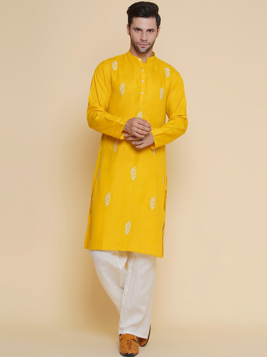 

Baawara By Bhama Ethnic Motifs Embroidered Band Collar Regular Kurta with Pyjamas, Yellow