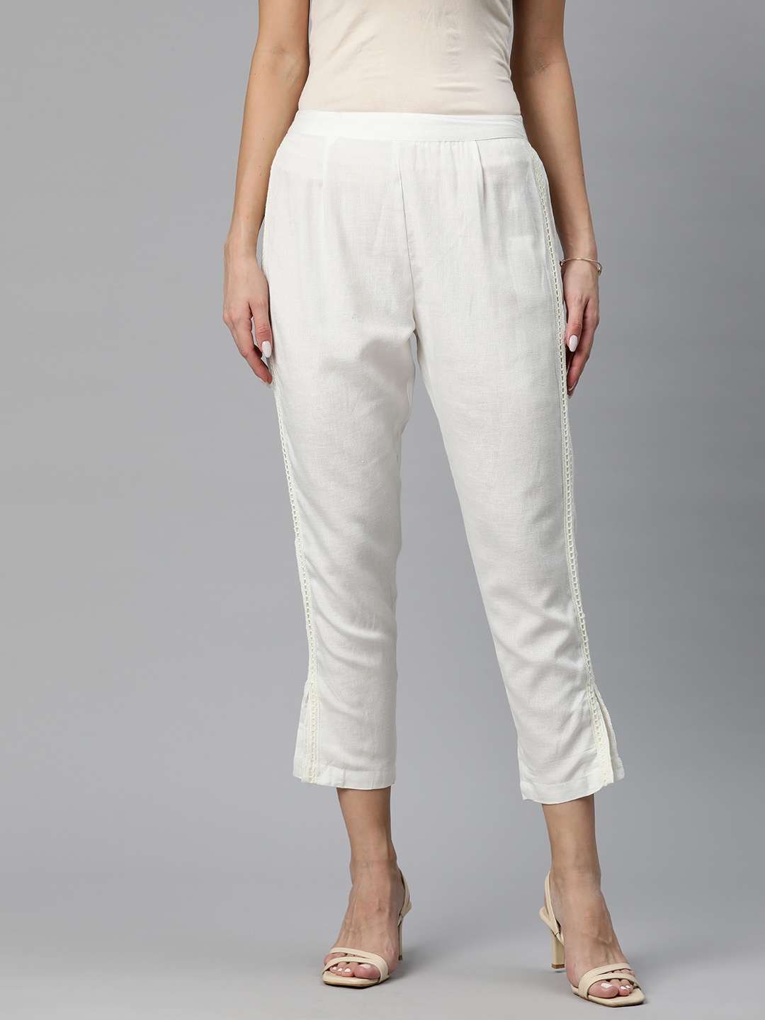 

Readiprint High-Rise Pleated Cropped Trousers, Off white