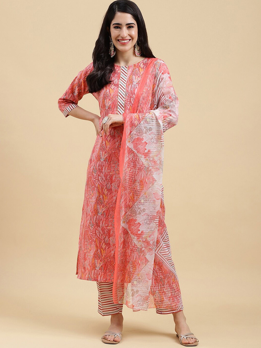 

J Turritopsis Floral Printed Gotta Patti Kurta with Trousers & Dupatta, Pink