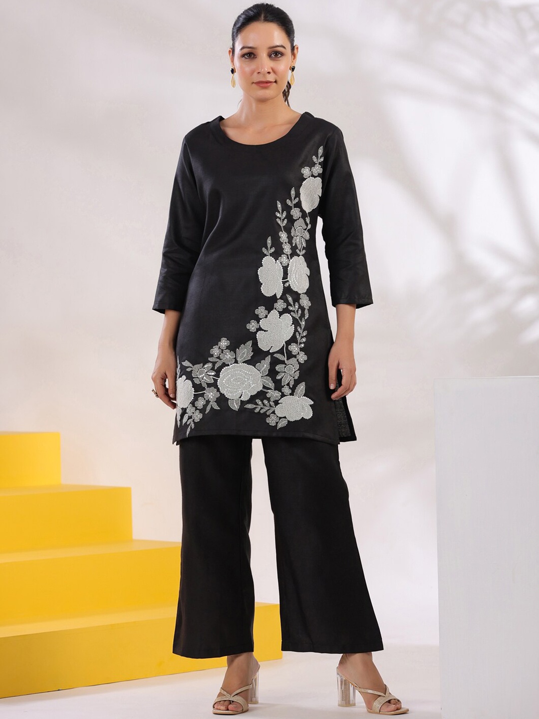 

Yufta Floral Embroidered Regular Pure Cotton Tunic With Trousers, Black