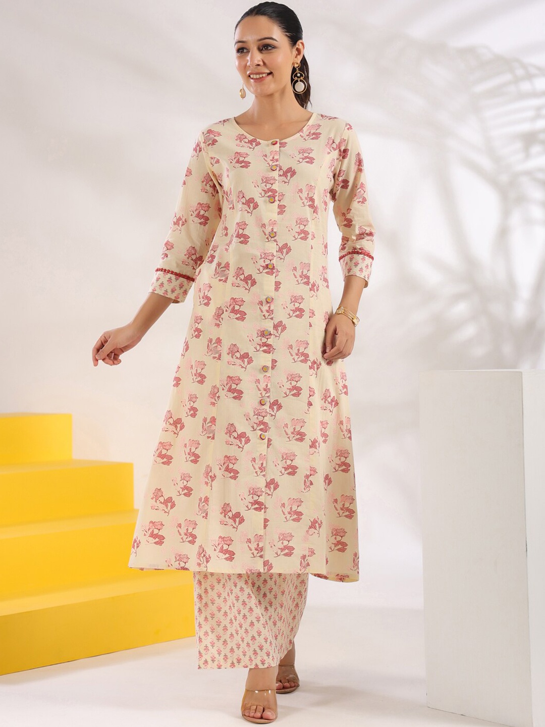 

Yufta Floral Printed Straight Pure Cotton Kurta with Trousers, Pink