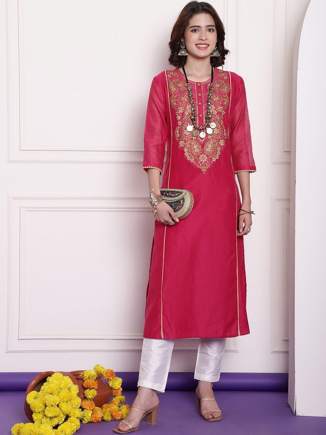 

Tulsattva Ethnic Motifs Yoke Design Chanderi Silk Kurta, Fuchsia