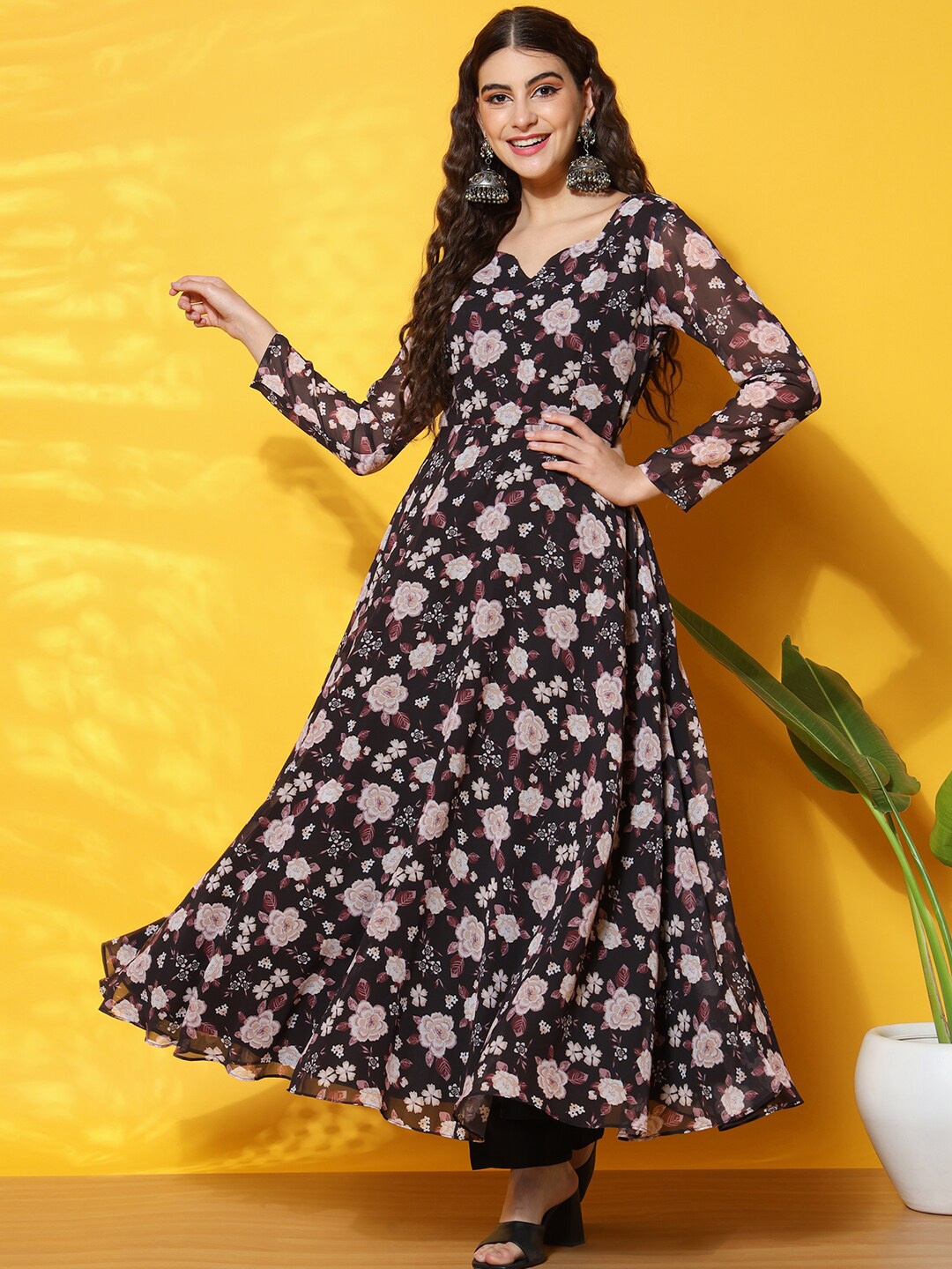 

BLACK SCISSOR Floral Printed Sweetheart Neck Anarkali Kurta