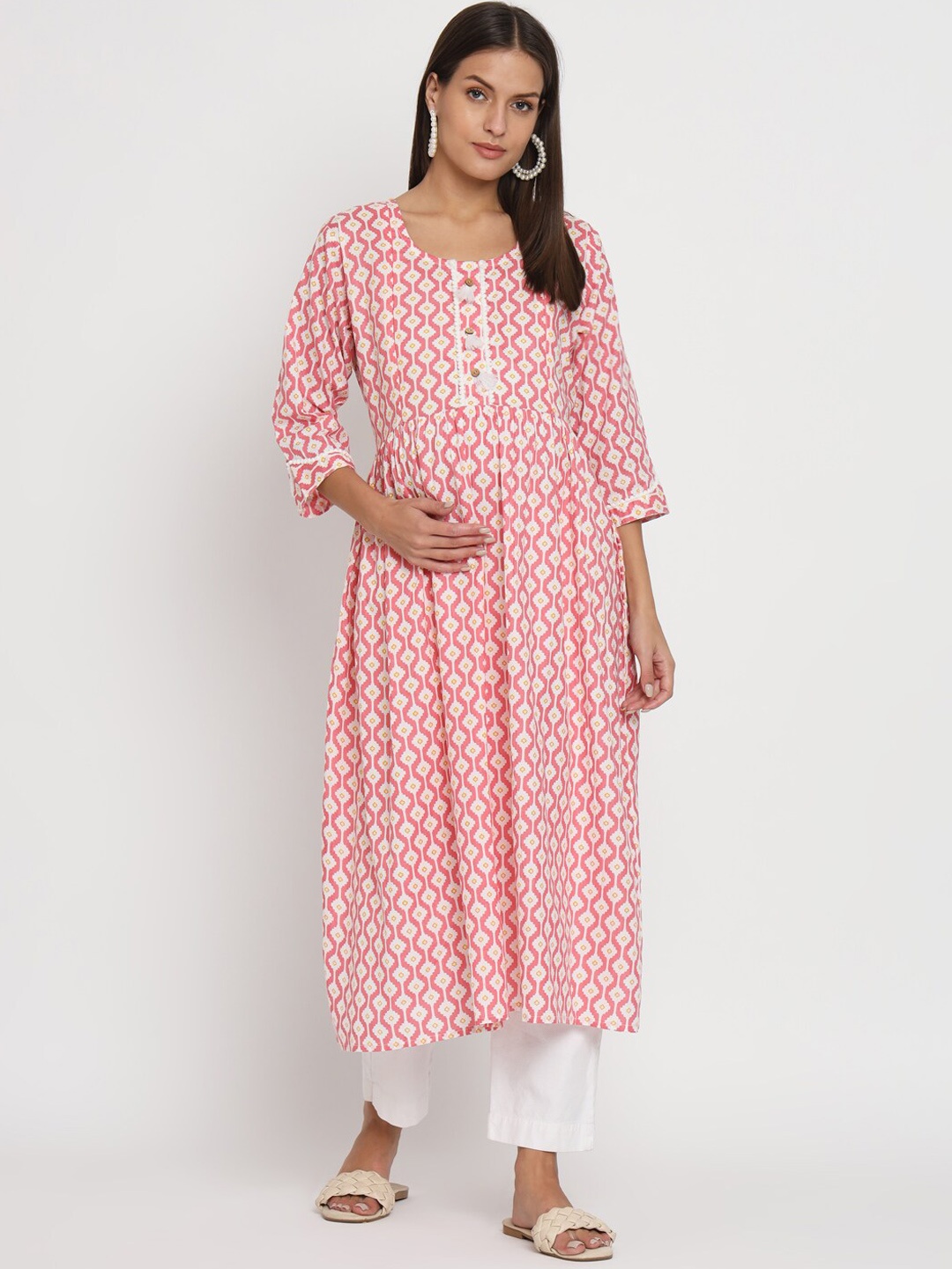 

Aujjessa Geometric Printed Maternity And Feeding Kurta, Pink