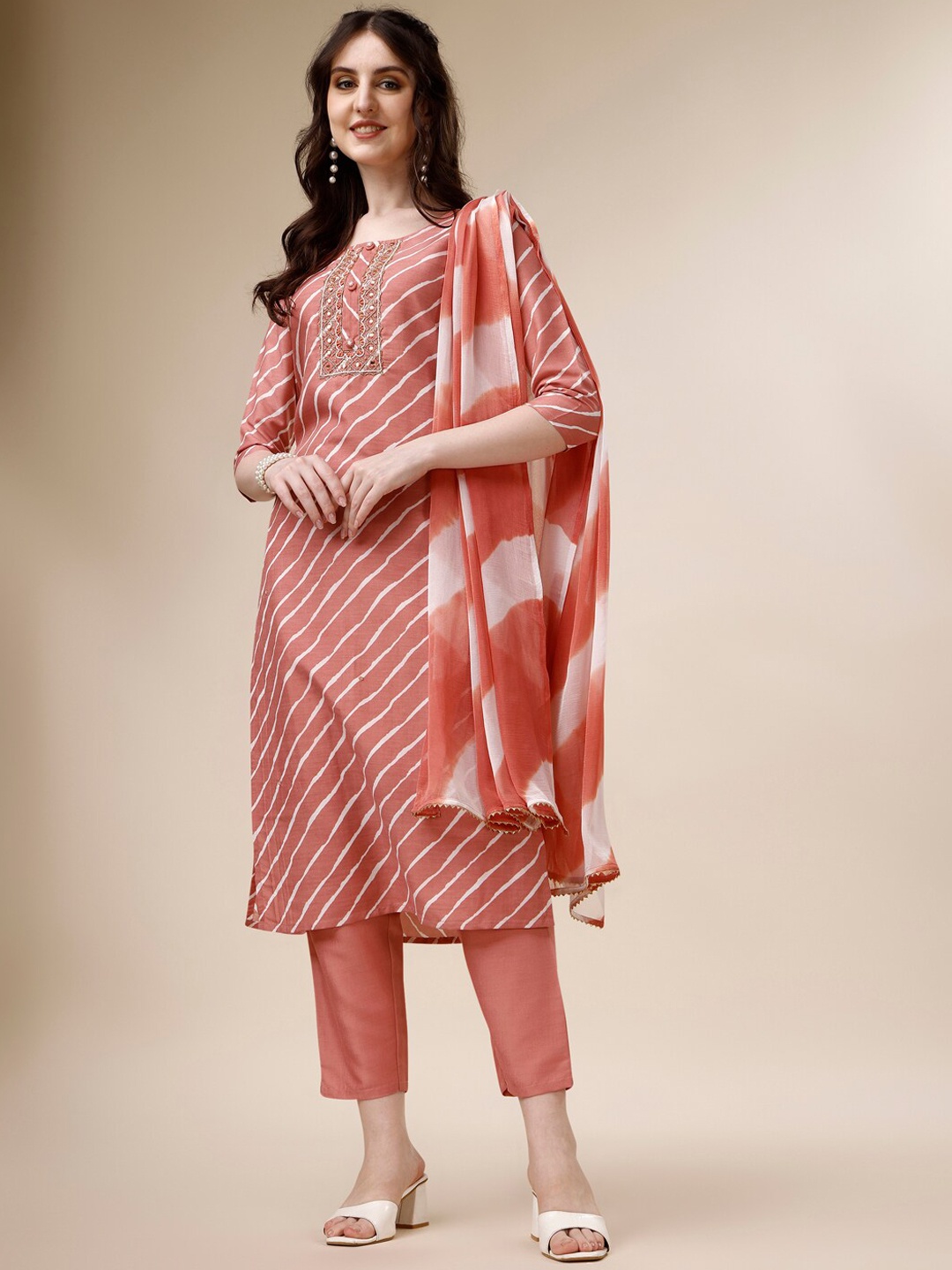 

KALINI Leheriya Printed Regular Thread Work Pure Silk Kurta With Trousers & Dupatta, Pink