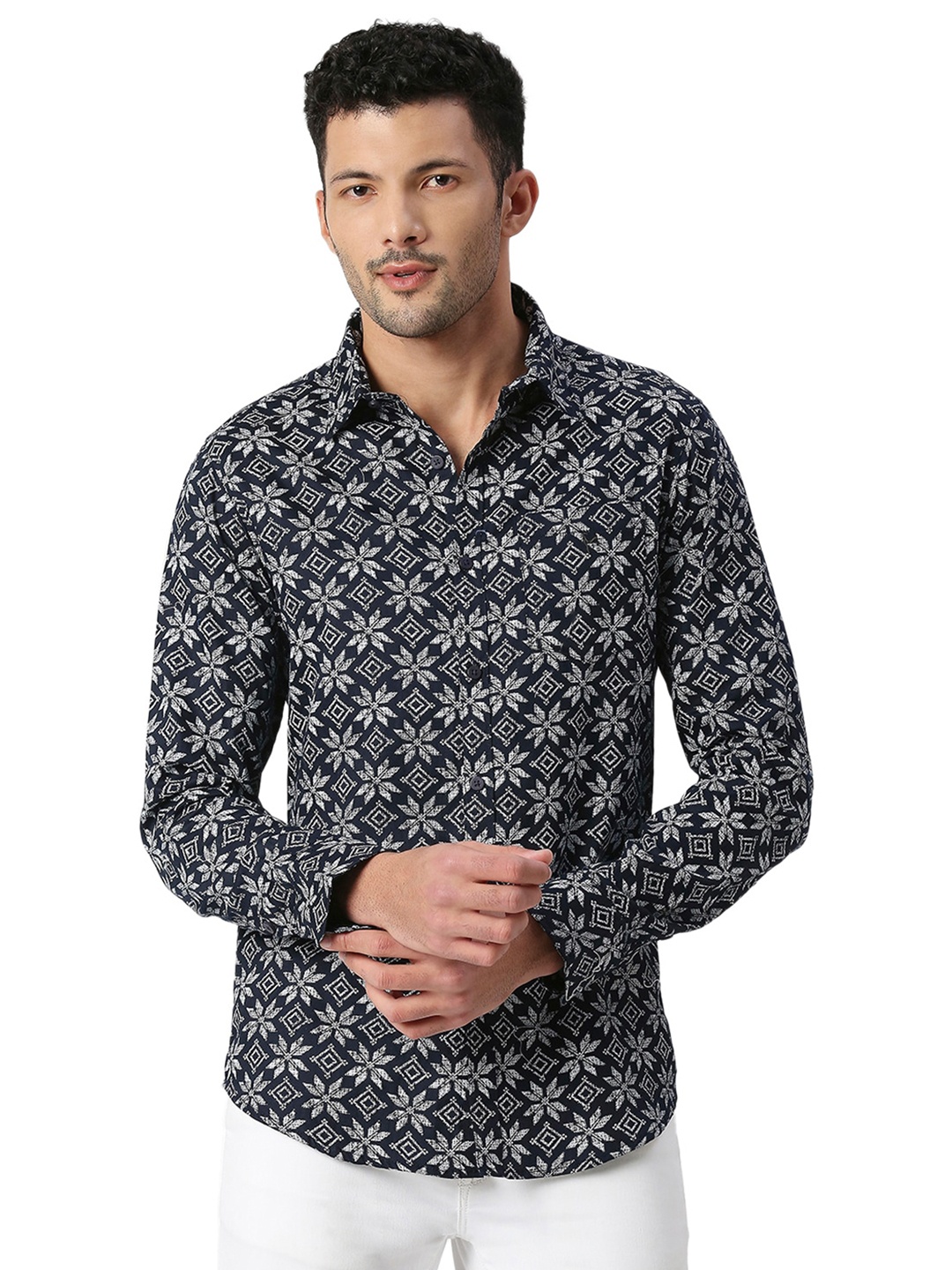 

SNX Floral Printed Tailored Fit Opaque Cotton Casual Shirt, Navy blue
