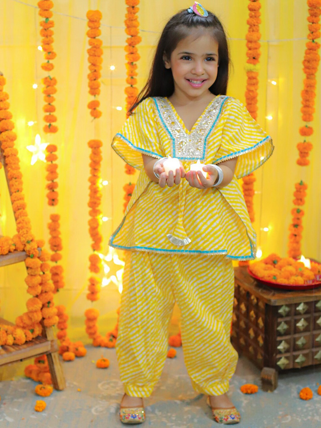

BownBee Girls Leheriya Printed Thread Work Pure Cotton Kurti with Harem Pants, Yellow