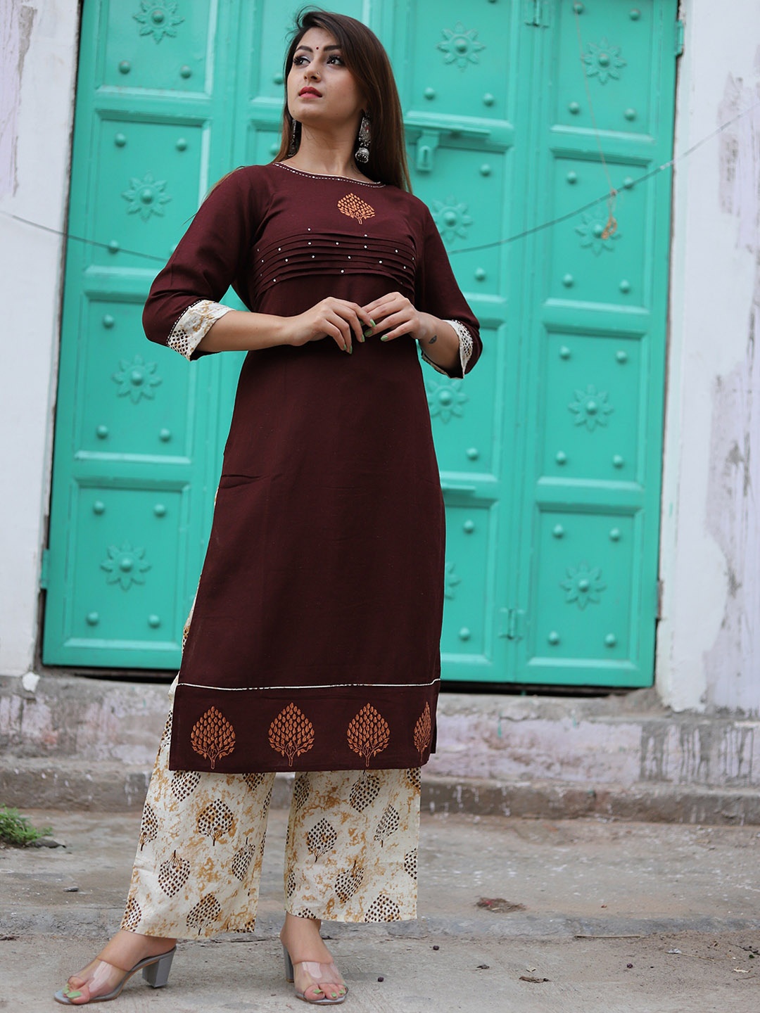 

misbis Ethnic Motifs Embroidered Boat Neck Thread Work Kurta With Palazzos, Brown
