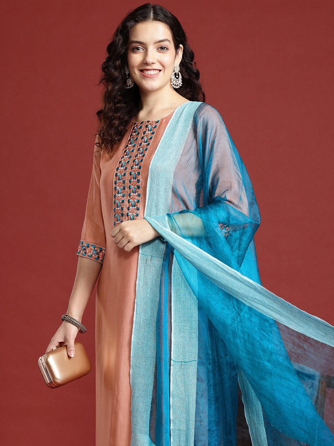 

Anouk Floral Embroidered Regular Chanderi Silk Kurta with Trousers & Dupatta, Peach