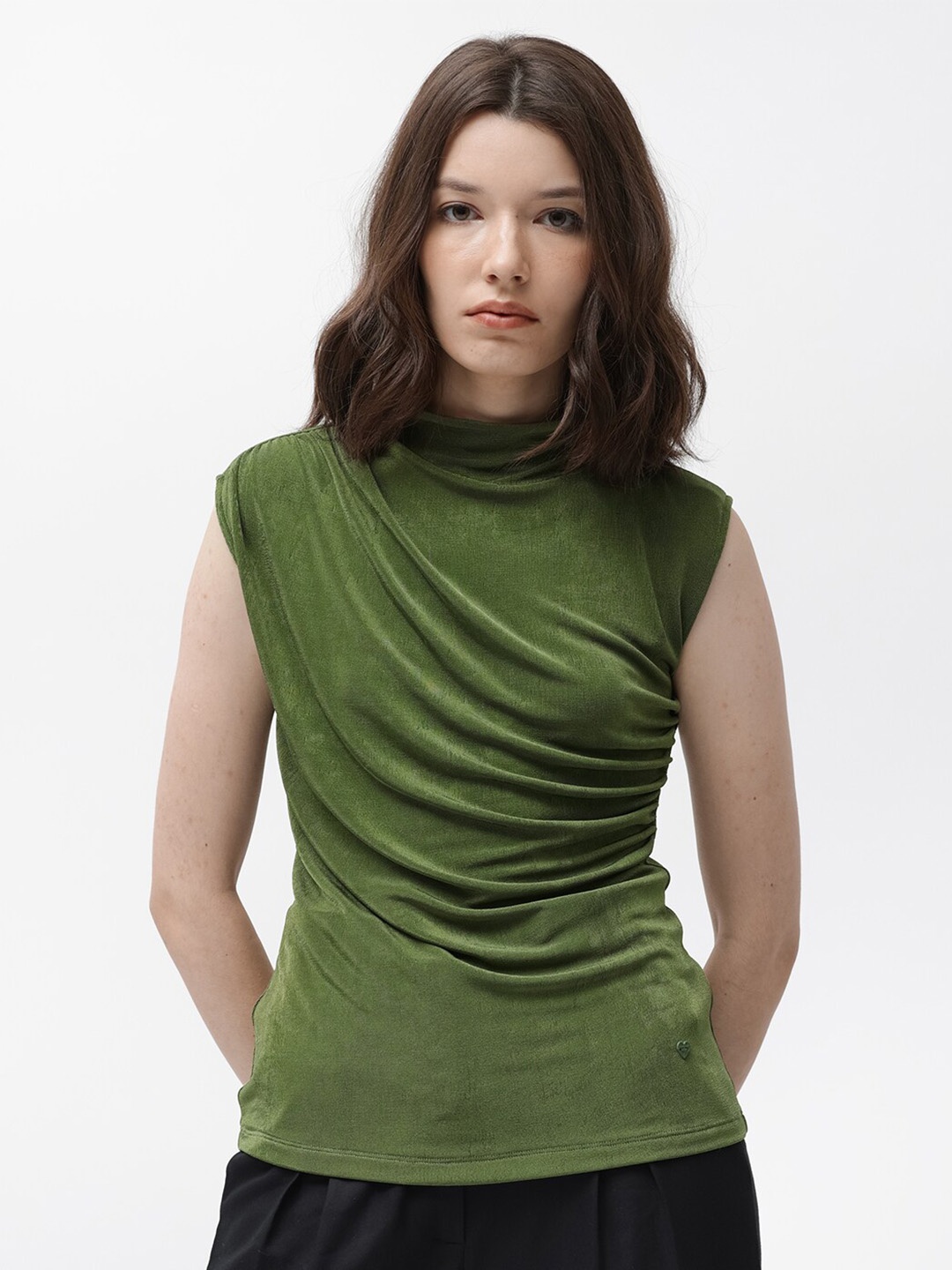 

RAREISM High Neck Gathered Detail Top, Green