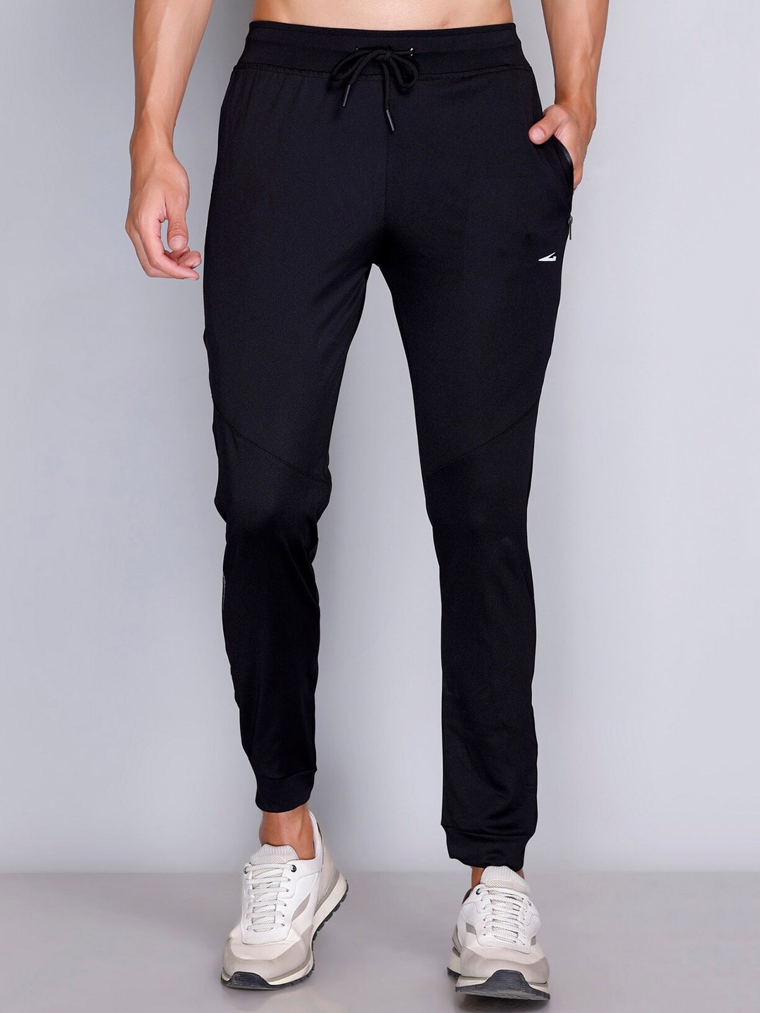 

GDX Sports Men Mid-Rise Cotton Joggers, Black