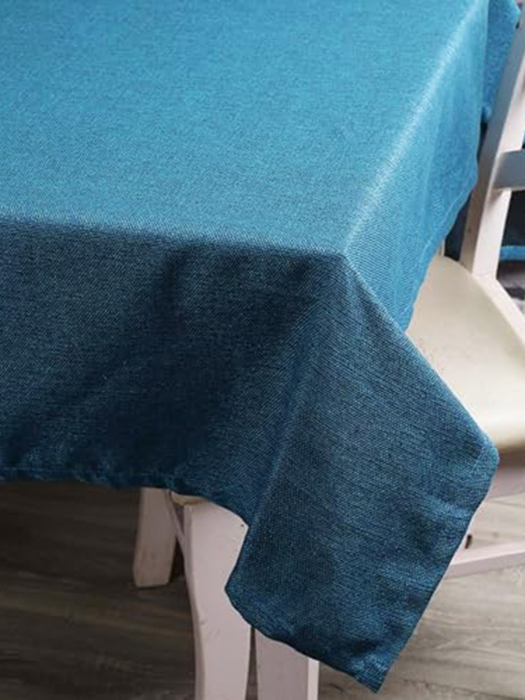 

Lushomes Turquoise Blue 6 Seater Table Cover