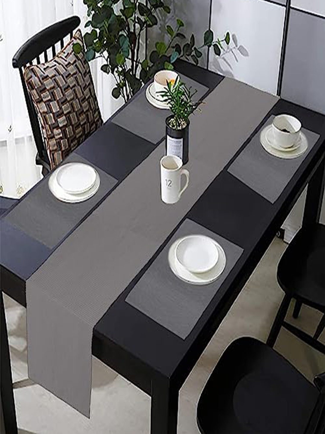 

Lushomes Grey 4 Seater Cotton Table Linen Set