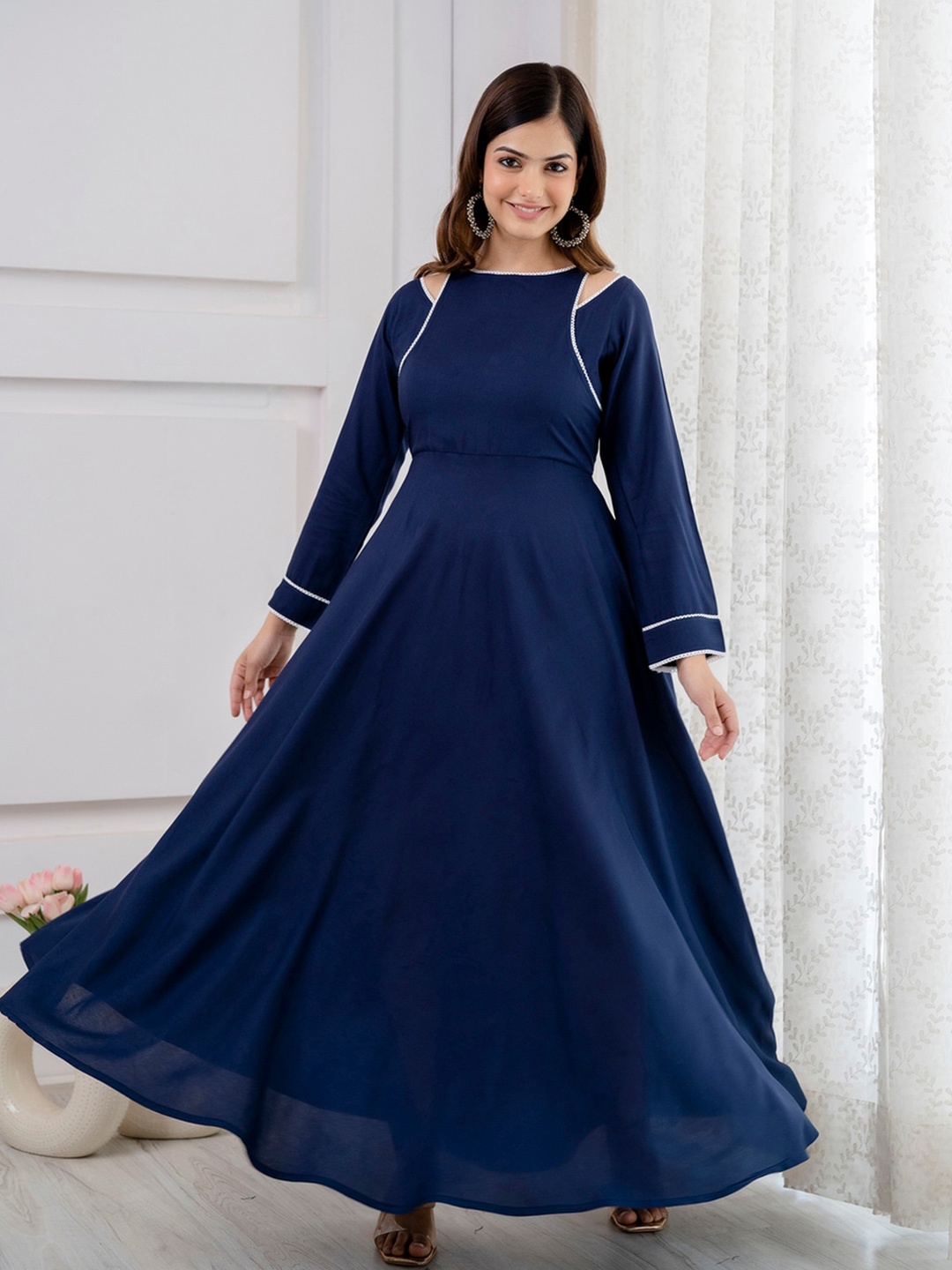 

DK FAB Round Neck Long Sleeves Cut-Outs Fit and Flare Dress, Navy blue
