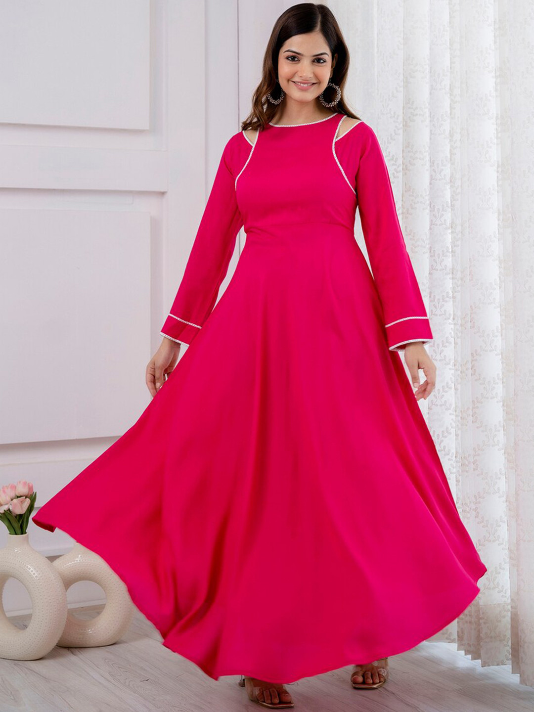 

DK FAB Round Neck Long Sleeves Cut-Outs Fit and Flare Dress, Pink