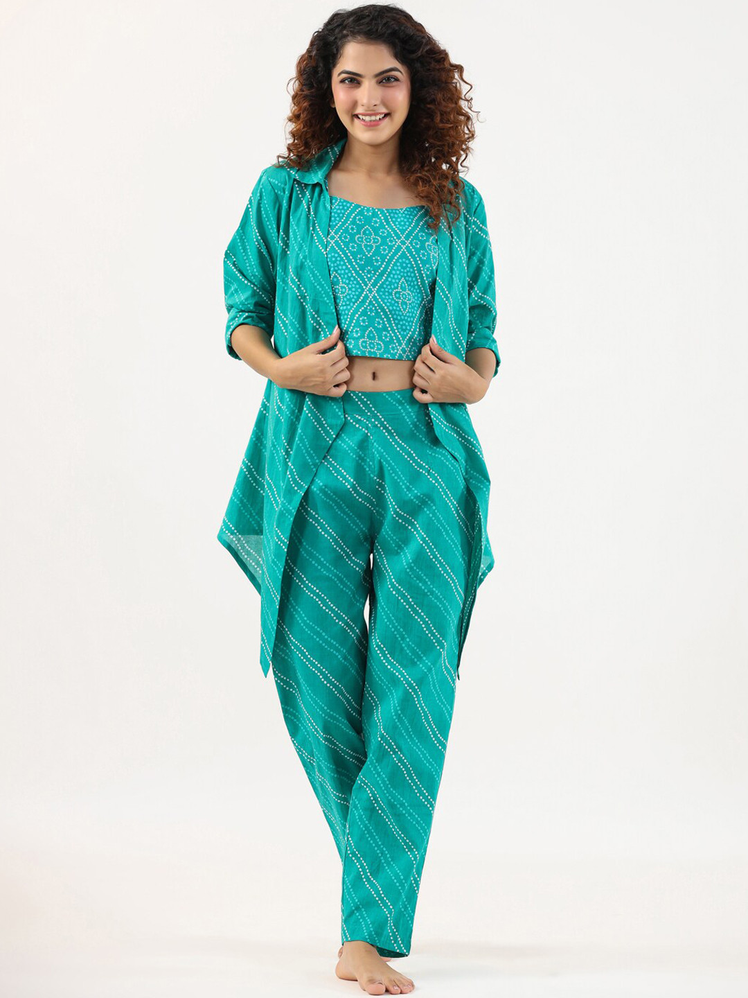 

SANSKRUTIHOMES Striped Shoulder Straps Shirt Collar Cami and Pyjamas, Green