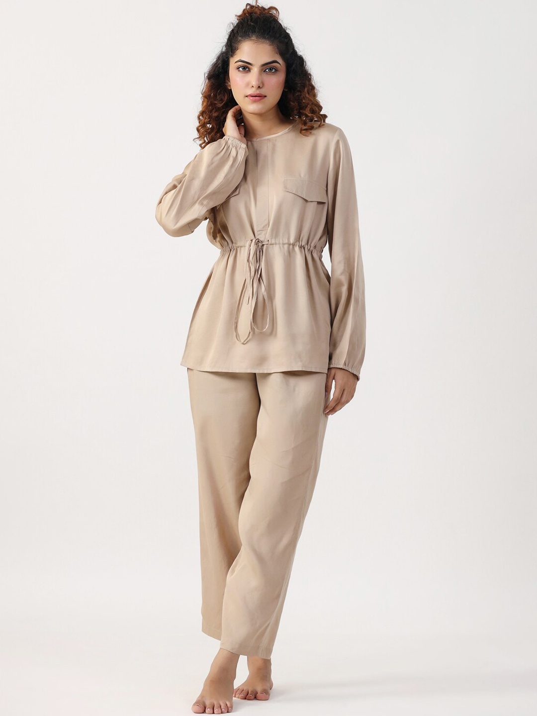 

SANSKRUTIHOMES Round Neck Waist Te-Ups Night suit, Beige