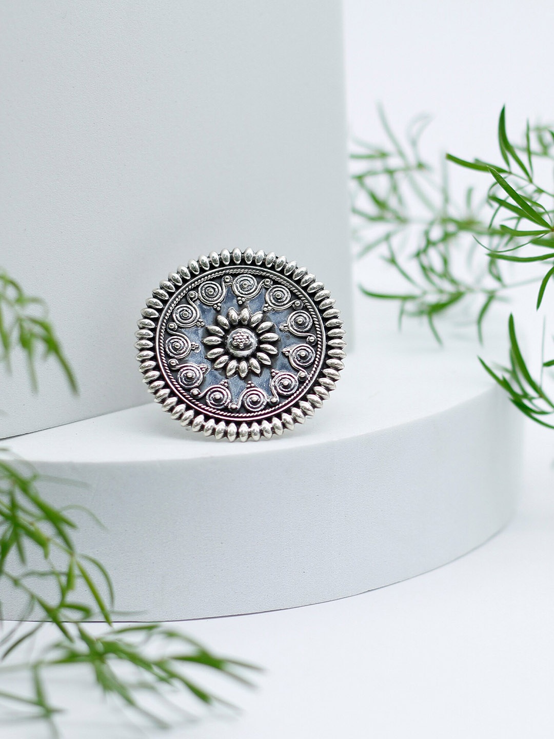 

SANGEETA BOOCHRA Silver-Plated Finger Ring