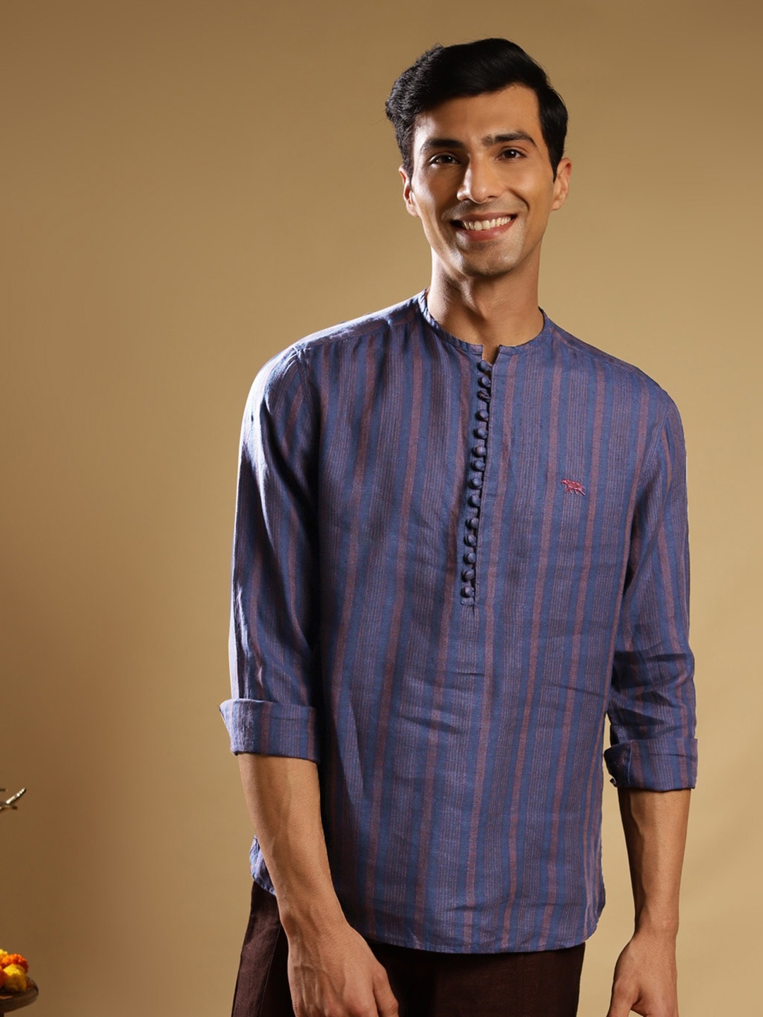 

Andamen Striped Linen Kurta, Navy blue