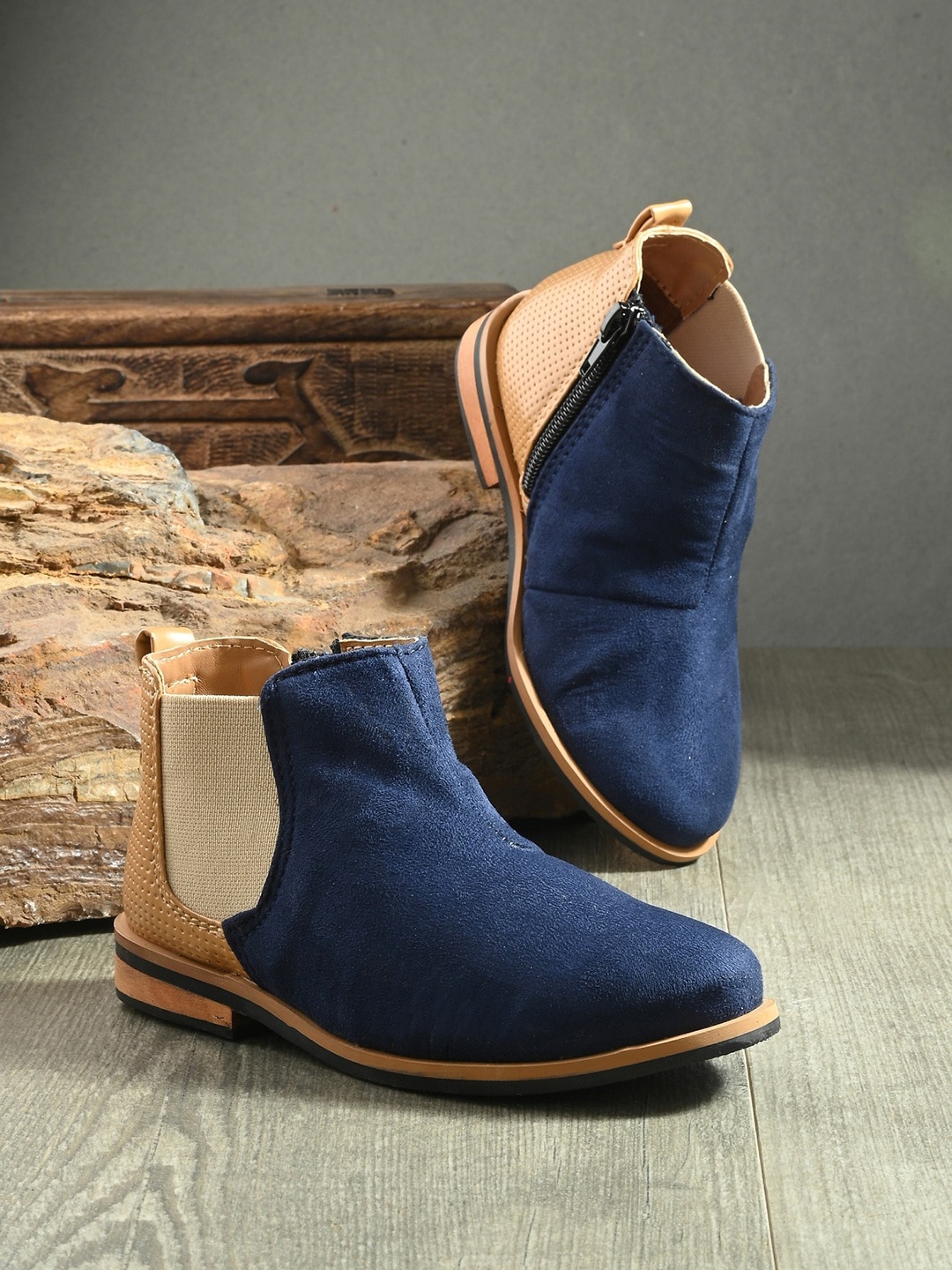 

Zebba Boys Colourblocked Mid-Top Chelsea Boots, Navy blue