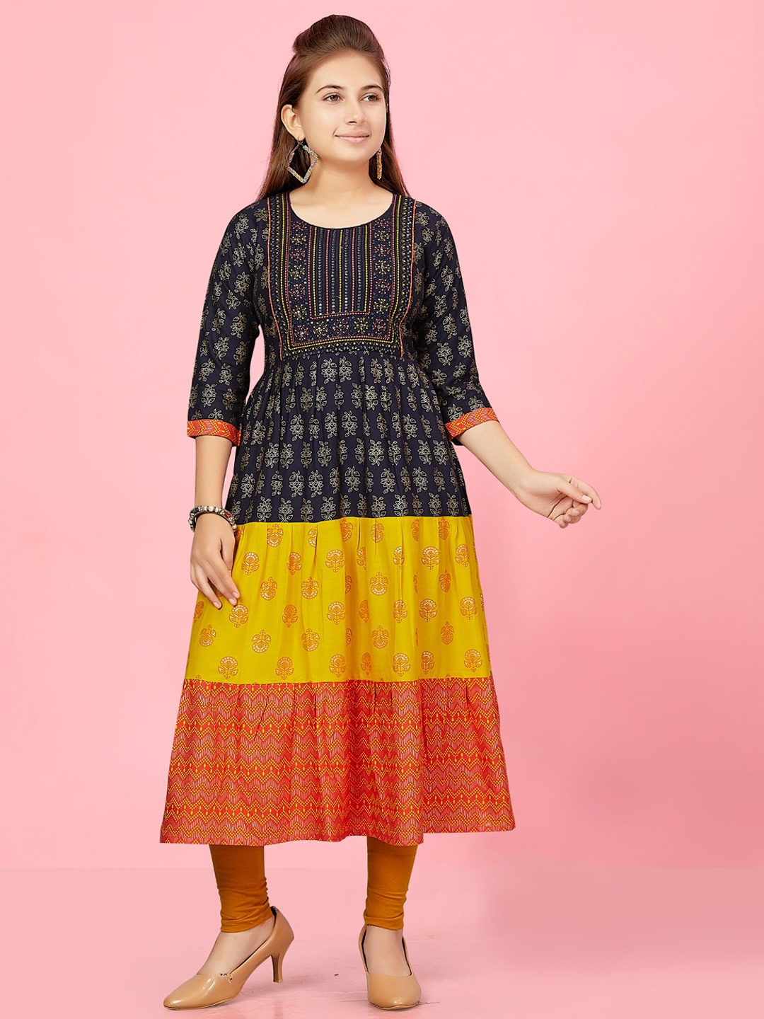 

Aarika Girls Ethnic Motifs Gotta Patti Anarkali Kurta, Navy blue