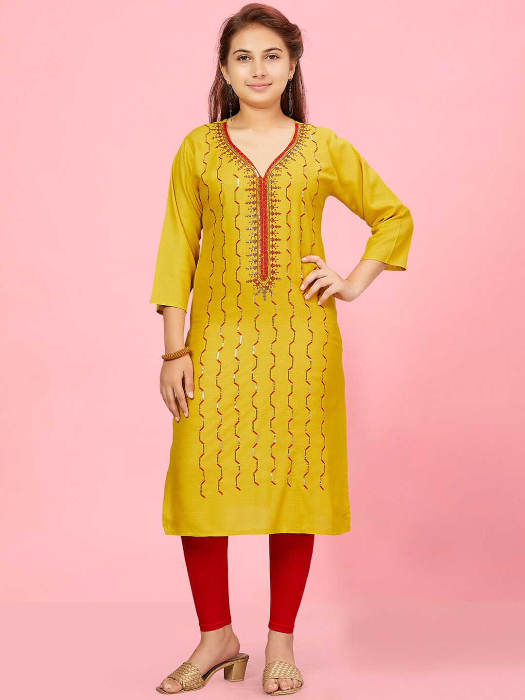 

Aarika Girls Ethnic Motif Embroidered V-Neck Sequinned Cotton Straight Kurta, Yellow