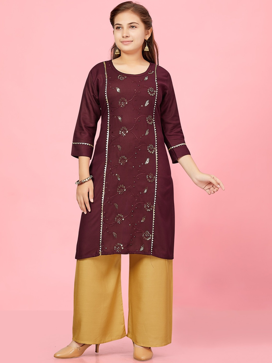 

Aarika Girls Floral Embroidered Regular Gotta Patti Pure Cotton Kurta with Palazzos, Burgundy