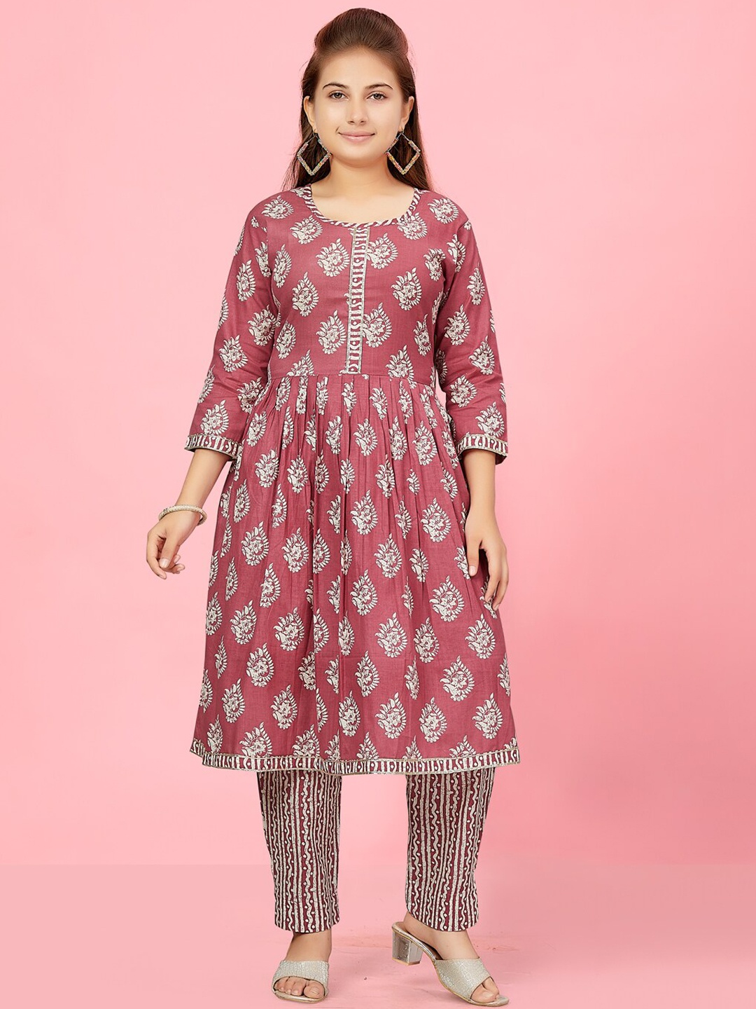 

Aarika Girls Ethnic Motifs Printed Empire Pure Cotton Kurta with Trousers, Purple