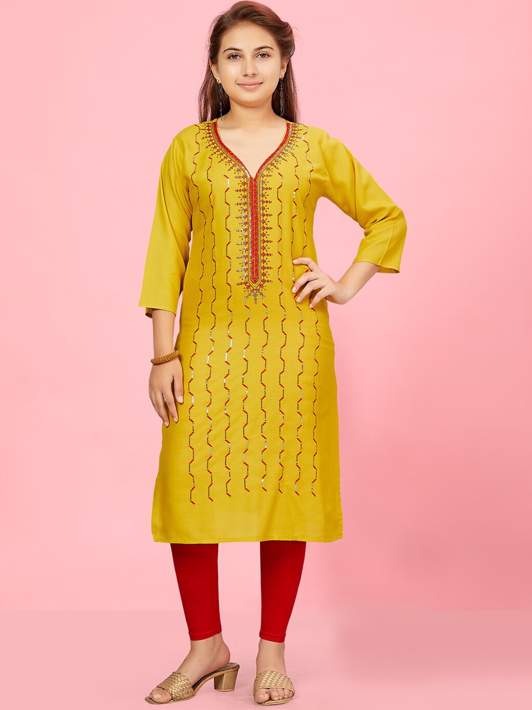 

Aarika Girls Geometric Embroidered Sequinned Pure Cotton Straight Kurta With Leggings, Yellow