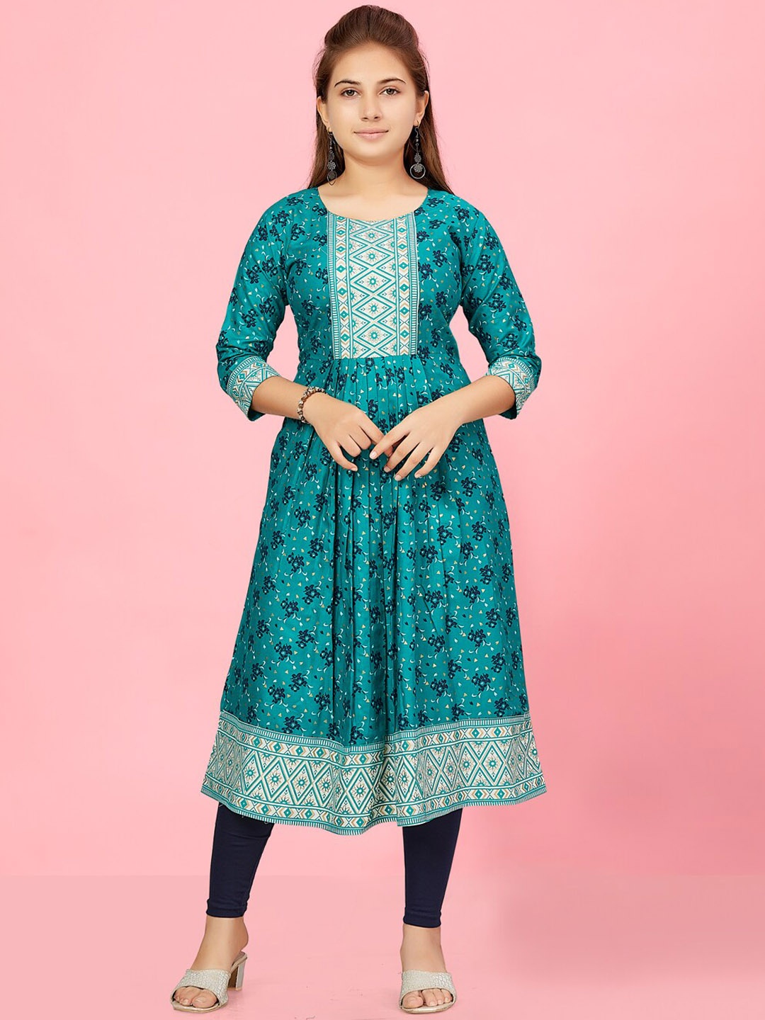 

BAESD Girls Ethnic Motifs Printed Cotton Anarkali Kurta, Green