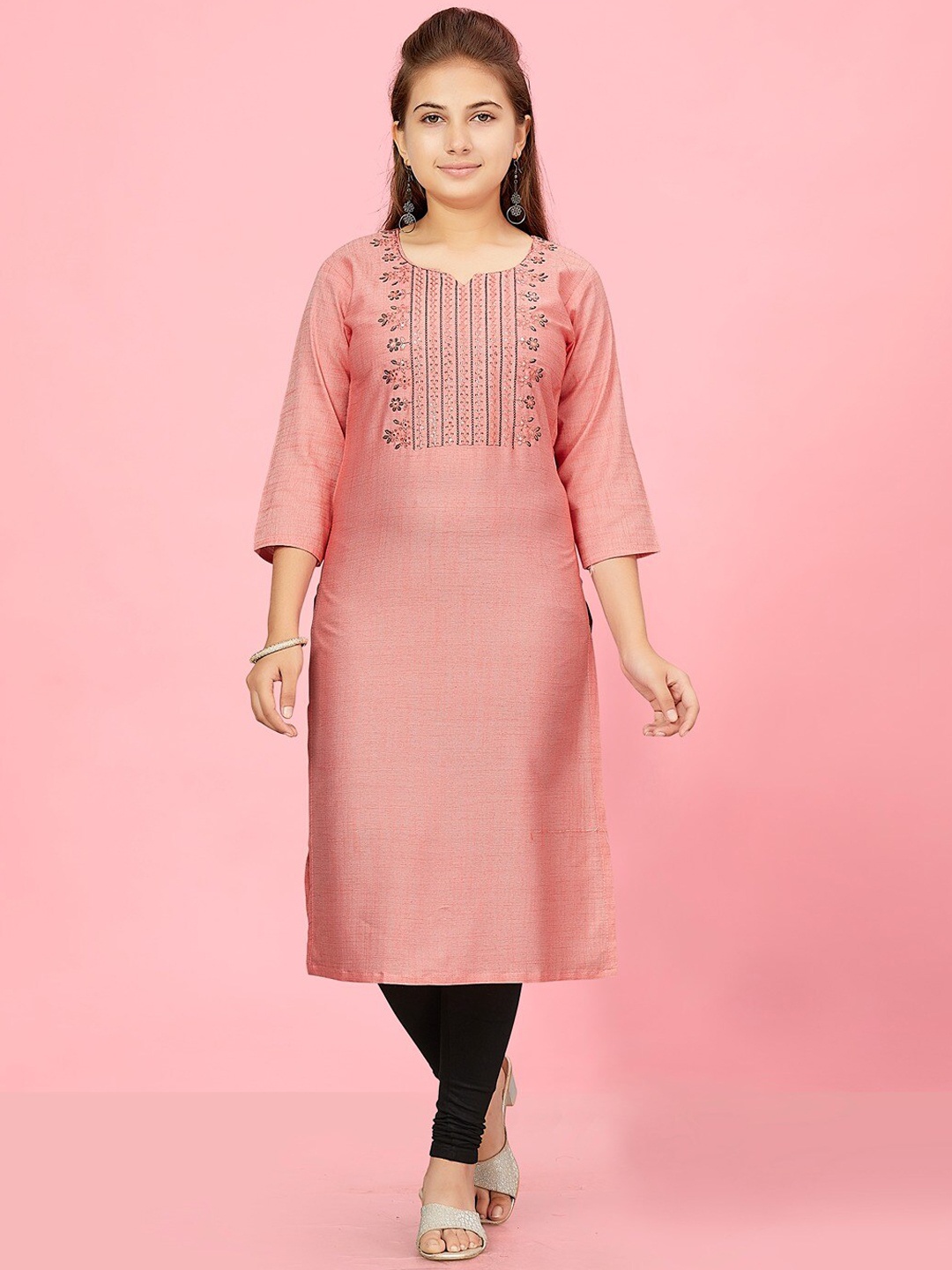 

BAESD Girls Ethnic Motifs Yoke Design Sequinned Kurta & Leggings, Peach