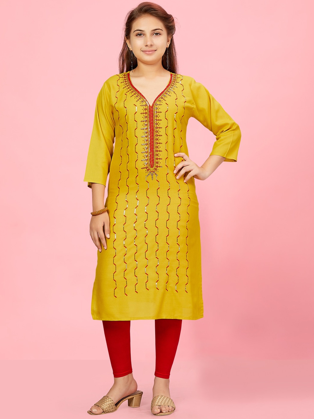 

BAESD Girls Ethnic Motifs Embroidered Sequinned Pure Cotton Regular Kurta With Leggings, Yellow