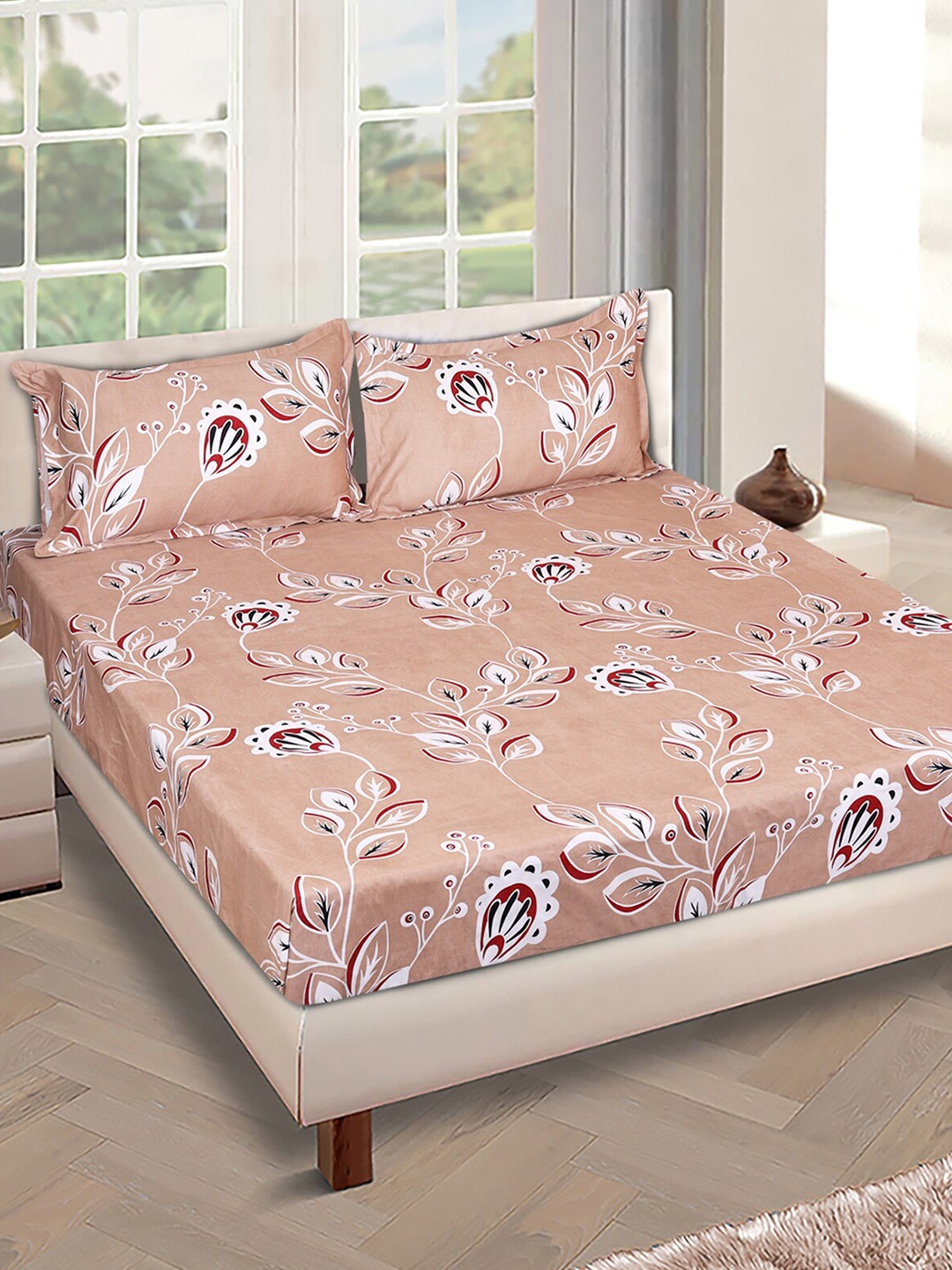 

ROMEE Mauve & Red Floral Microfiber 144 TC Queen Bedsheet With 2 Pillow Covers