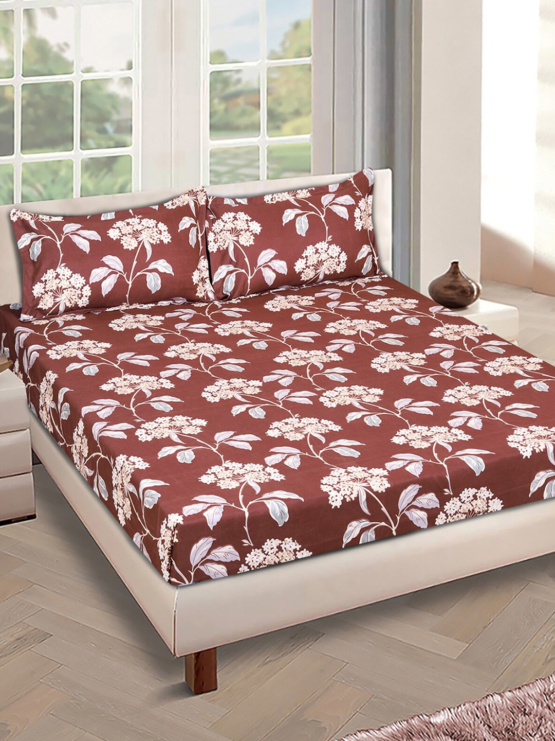 

ROMEE Rust & White Floral Microfiber 144 TC Queen Bedsheet With 2 Pillow Covers