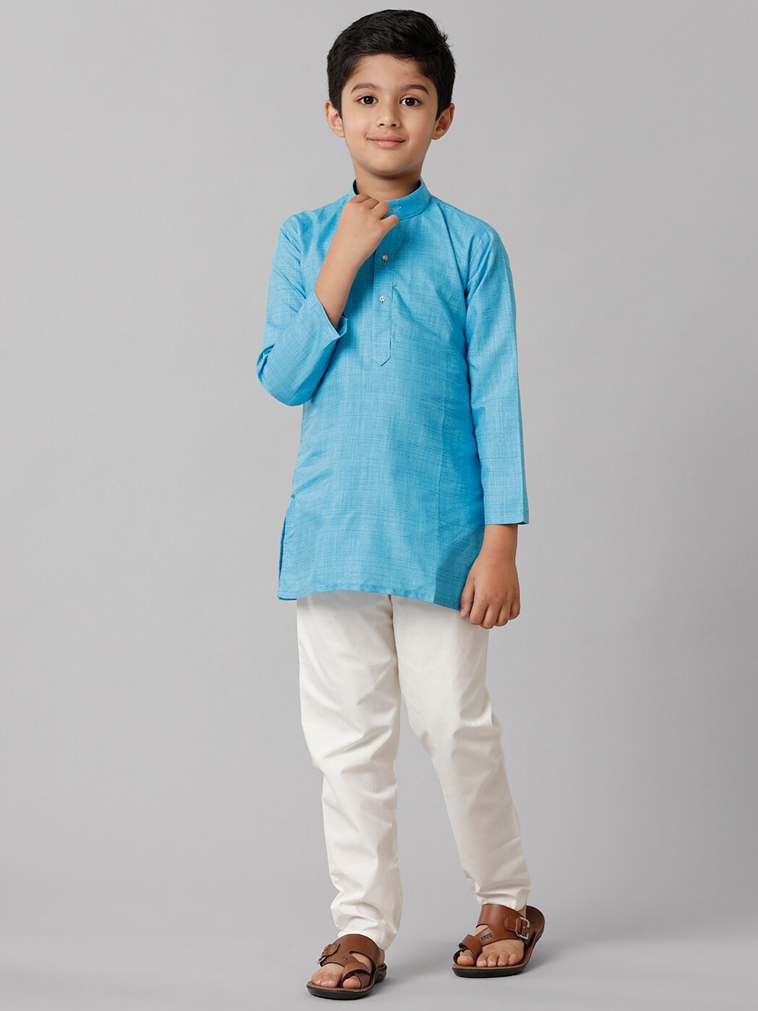 

Ramraj Boys Mandarin Collar Kurta with Pyjamas, Blue