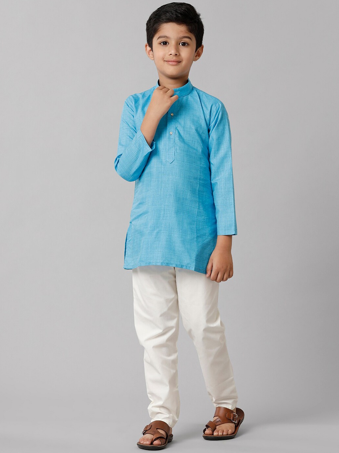 

Ramraj Boys Mandarin Collar Kurta with Pyjamas, Blue