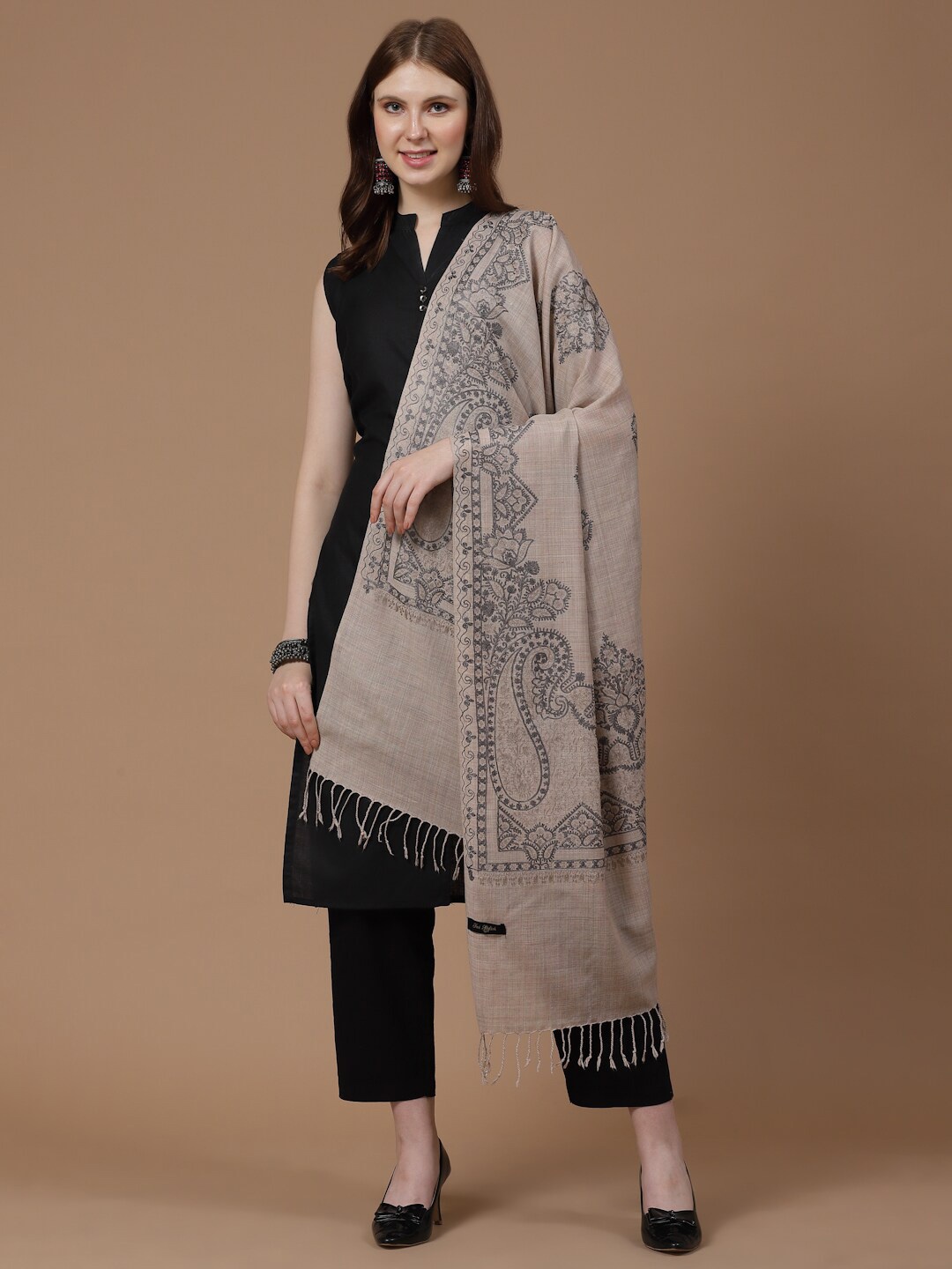 

SWI Stylish Floral Embroidered Shawl, Beige
