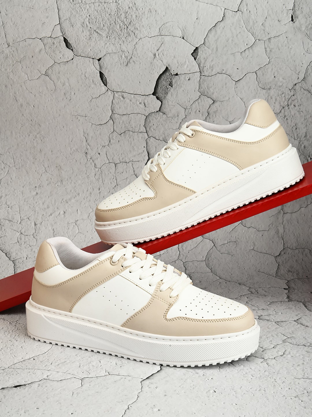 

The Roadster Lifestyle Co. Women White & Beige Colourblocked Perforated Sneakers