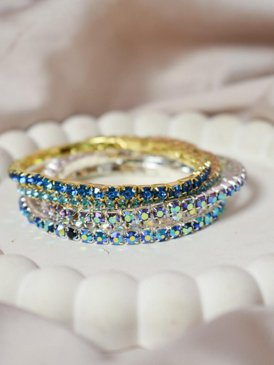 

SALTY Set Of 5 Gold-Plated Bracelet