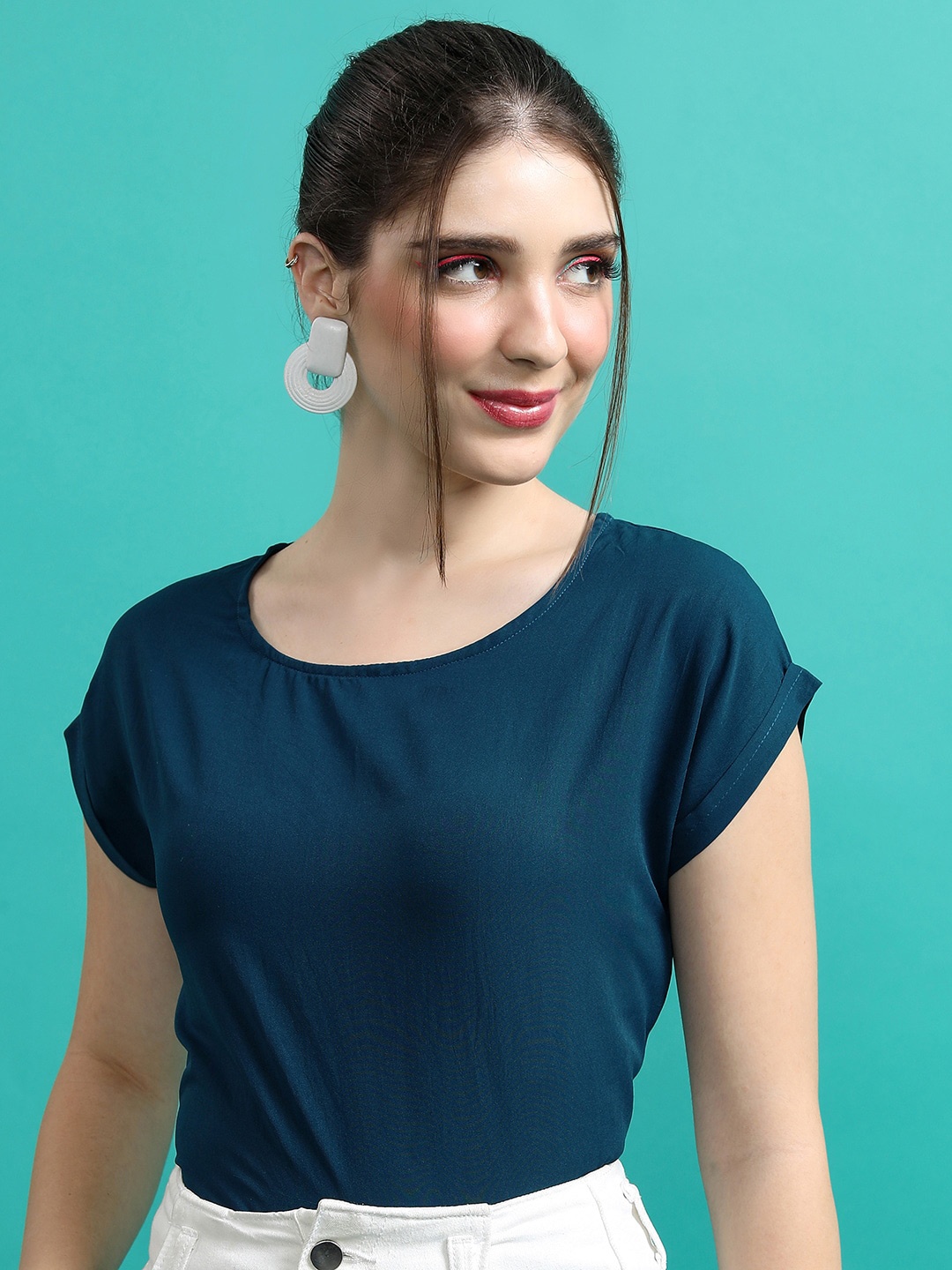 

Tokyo Talkies Green Round Neck Extended Sleeves Top